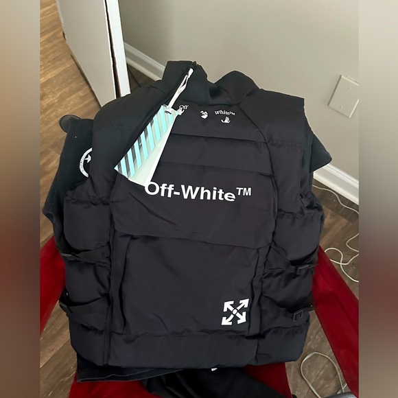 Off-White Other - Off White nylon puffer vest